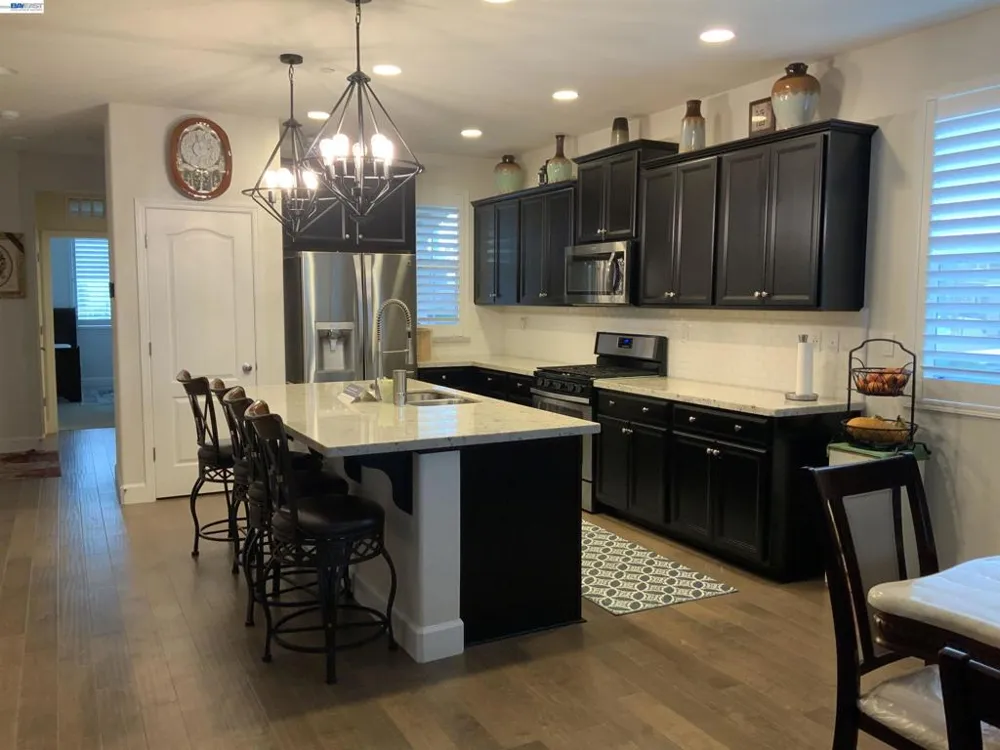 7001 Sitka Court Vacaville, CA 95687