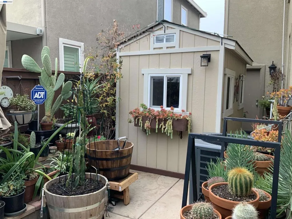 7001 Sitka Court Vacaville, CA 95687
