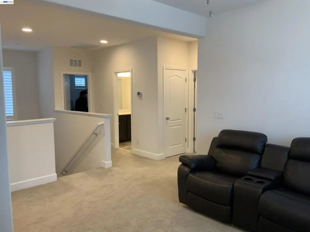 7001 Sitka Court Vacaville, CA 95687