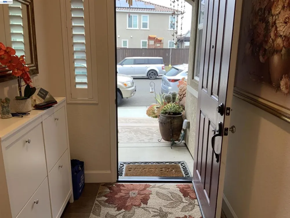 7001 Sitka Court Vacaville, CA 95687