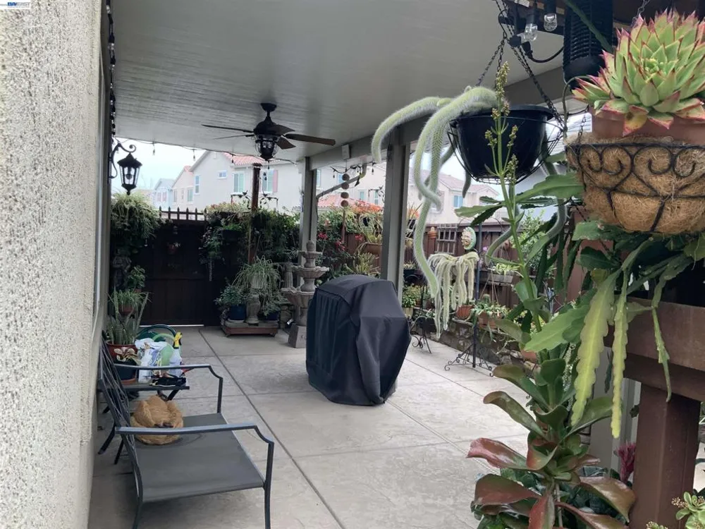7001 Sitka Court Vacaville, CA 95687