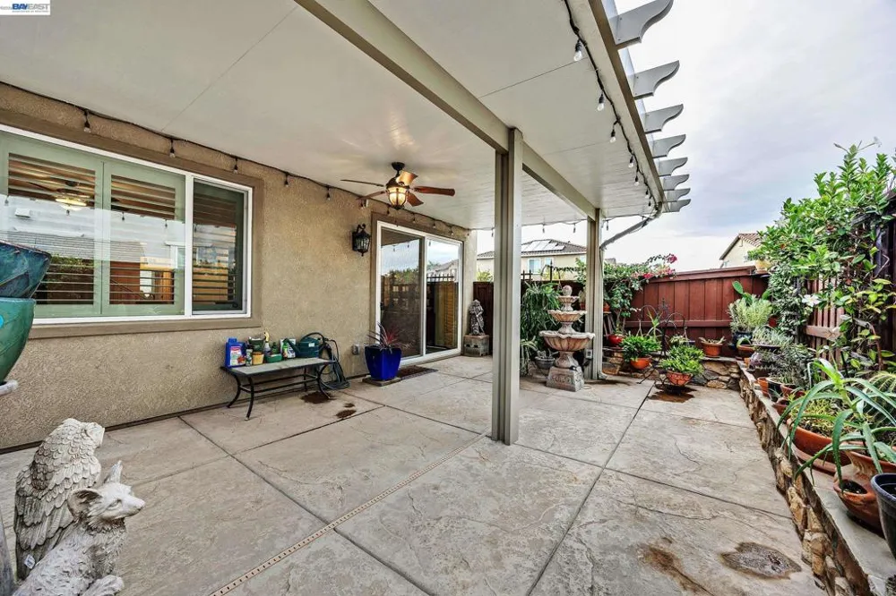 7001 Sitka Court Vacaville, CA 95687