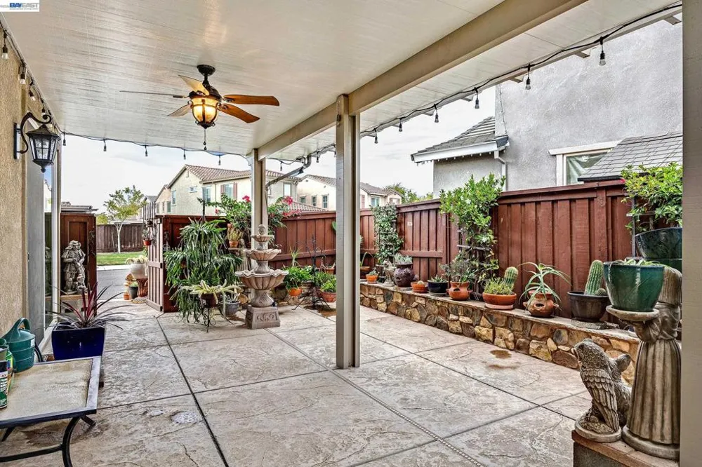 7001 Sitka Court Vacaville, CA 95687