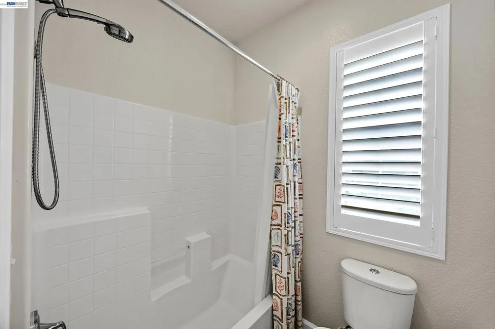 7001 Sitka Court Vacaville, CA 95687