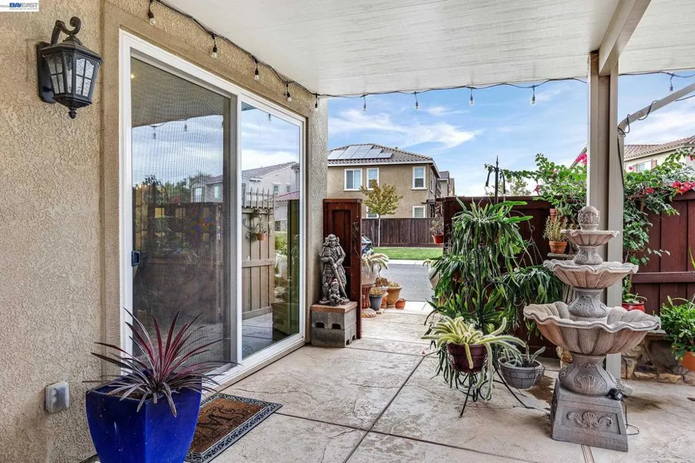 7001 Sitka Court Vacaville, CA 95687