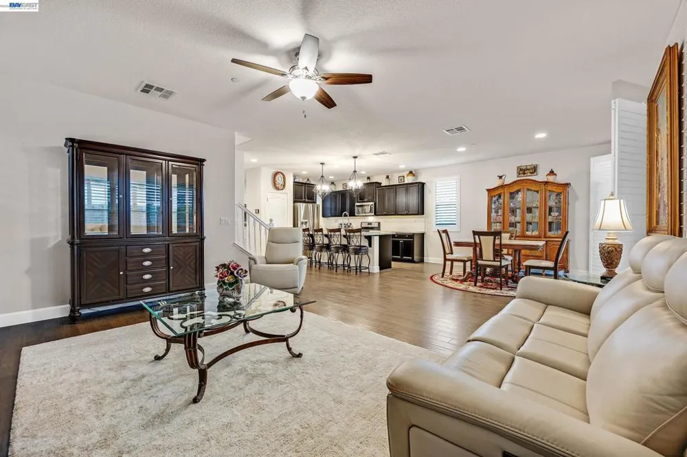 7001 Sitka Court Vacaville, CA 95687