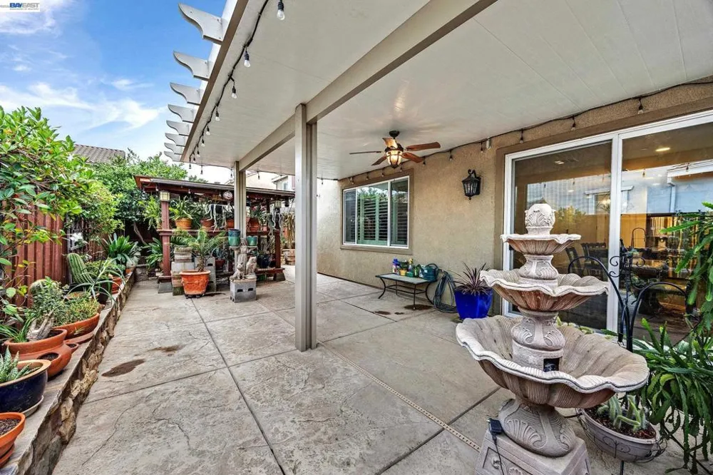 7001 Sitka Court Vacaville, CA 95687
