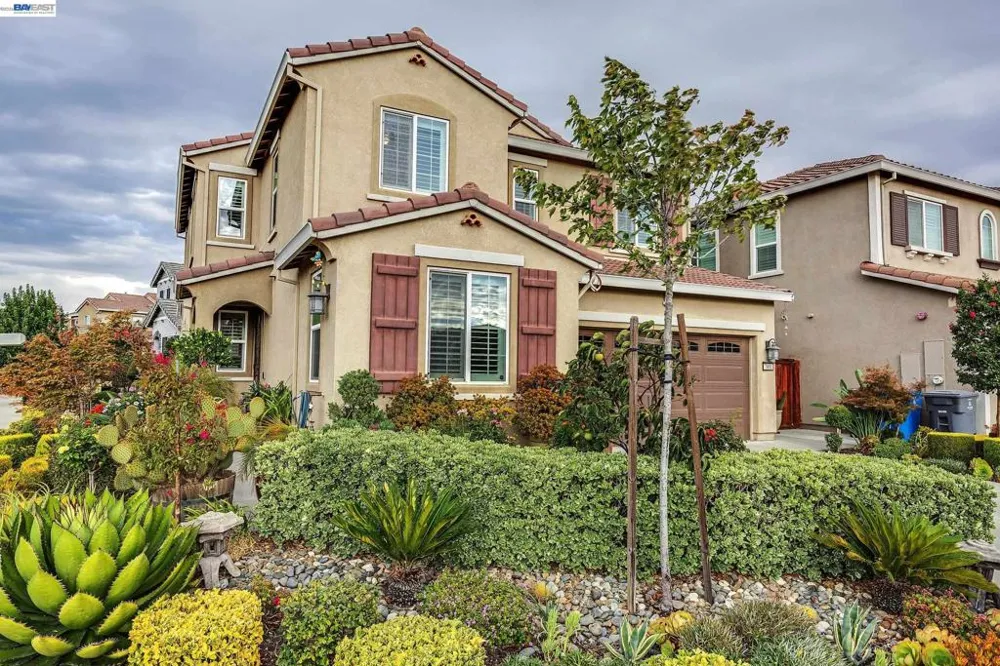 7001 Sitka Court Vacaville, CA 95687