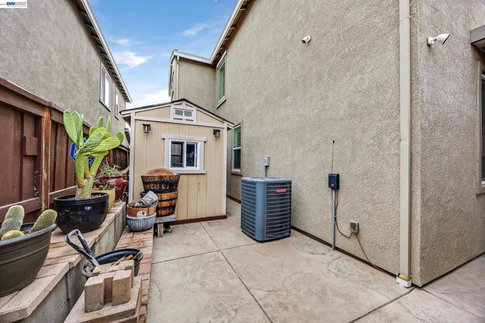 7001 Sitka Court Vacaville, CA 95687