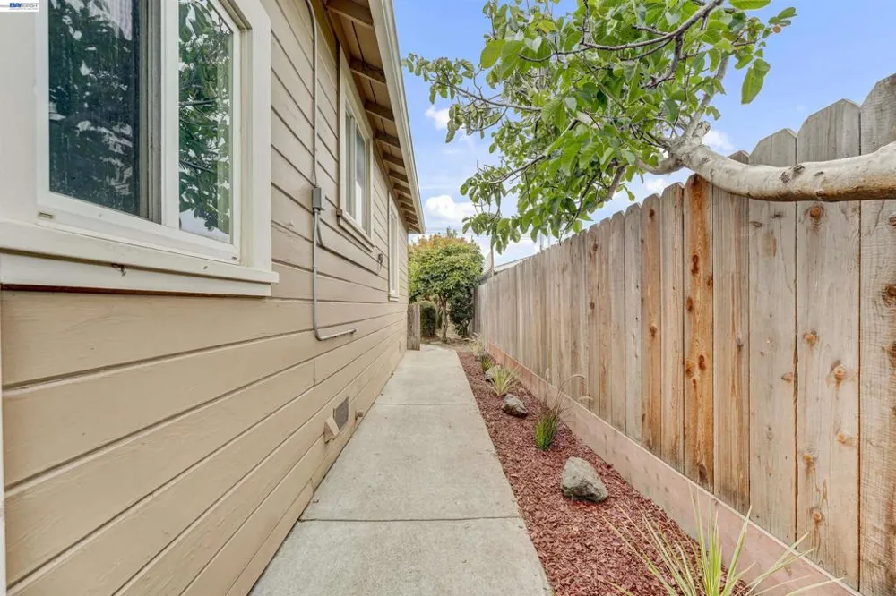 5437 Colusa Ave Richmond, CA 94804