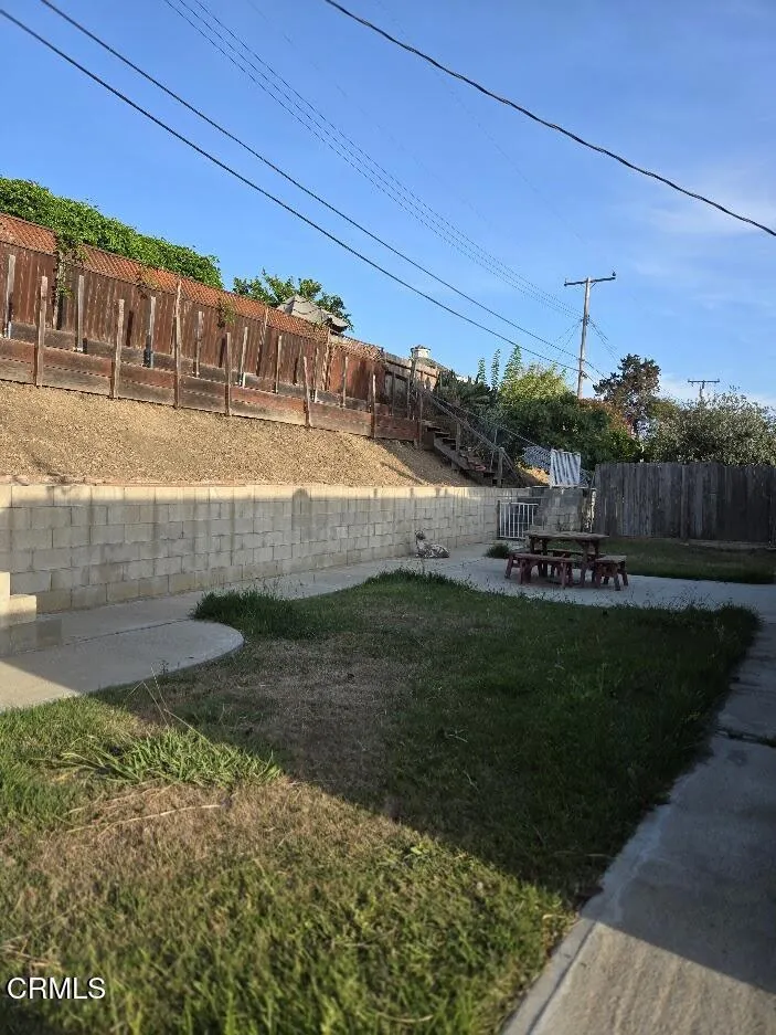 5106 LARKSPUR DRIVE Ventura, CA 93001