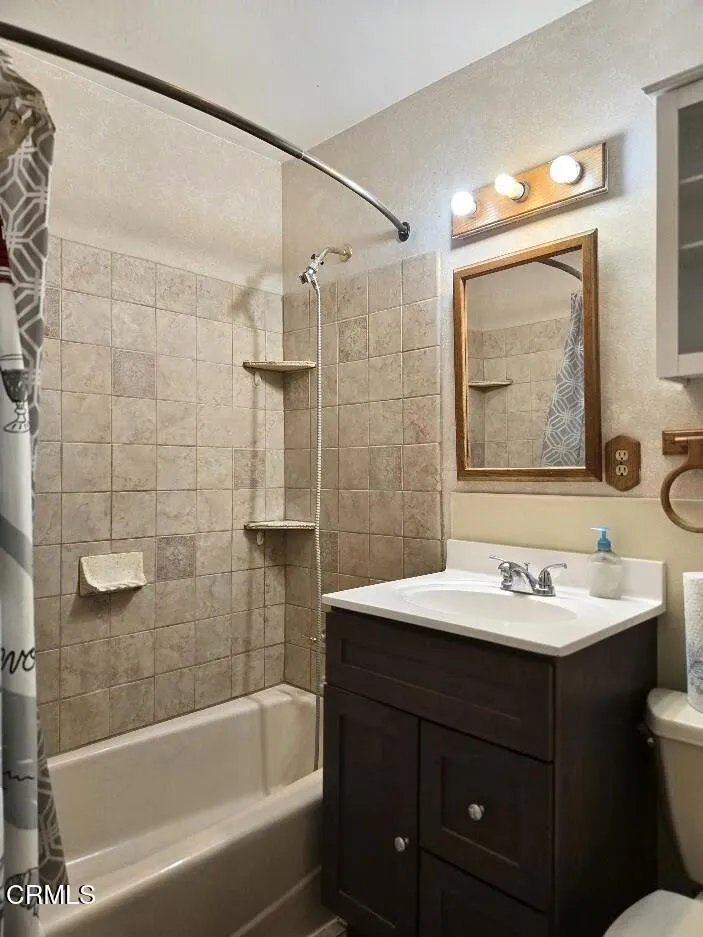 5106 LARKSPUR DRIVE Ventura, CA 93001