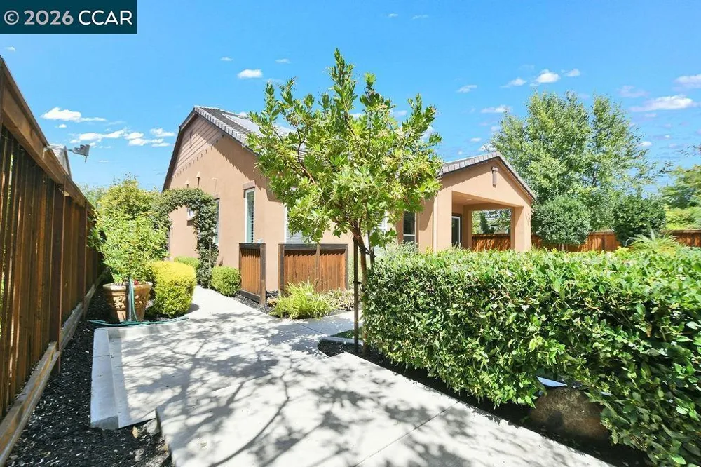 1083 Pomerol Cir Brentwood, CA 94513