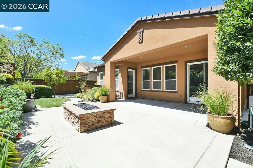 1083 Pomerol Cir Brentwood, CA 94513