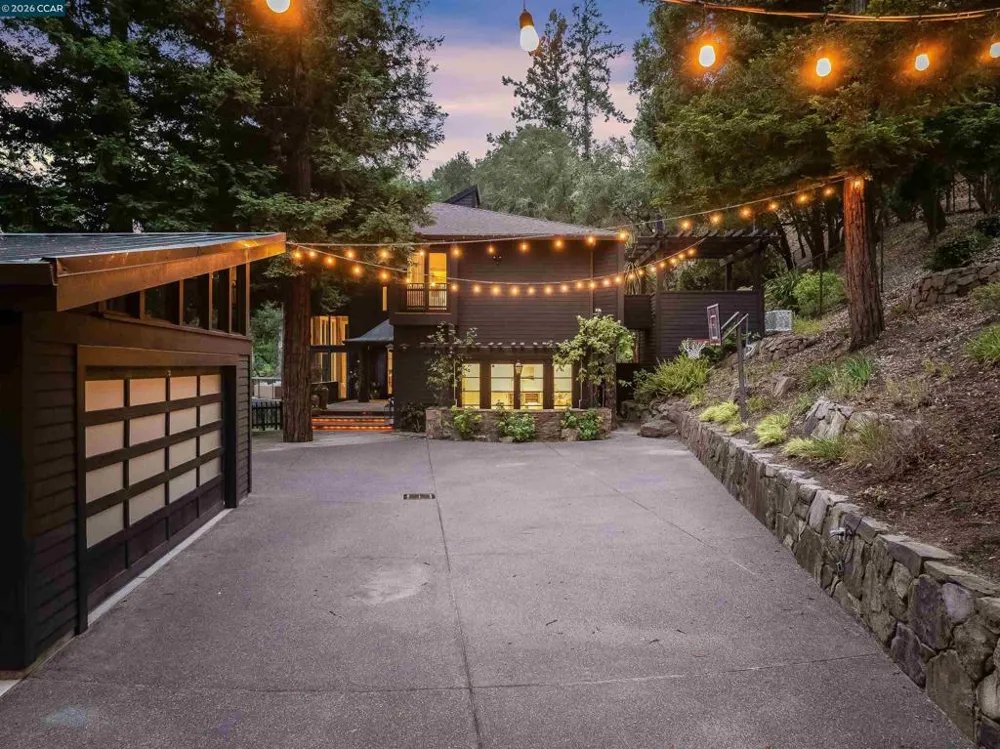 16 Valley View Ln Orinda, CA 94563