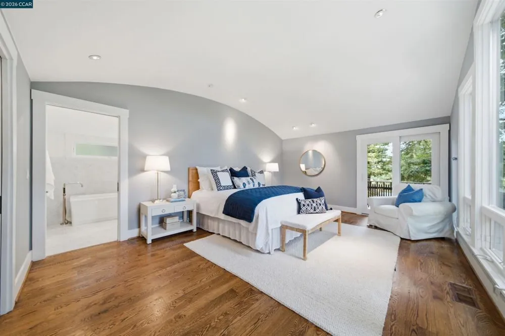 16 Valley View Ln Orinda, CA 94563