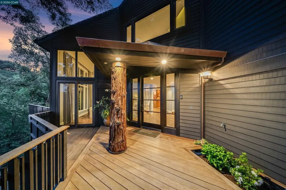 16 Valley View Ln Orinda, CA 94563