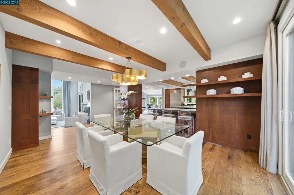 16 Valley View Ln Orinda, CA 94563