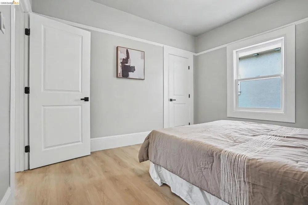 35 Randwick Ave Oakland, CA 94611