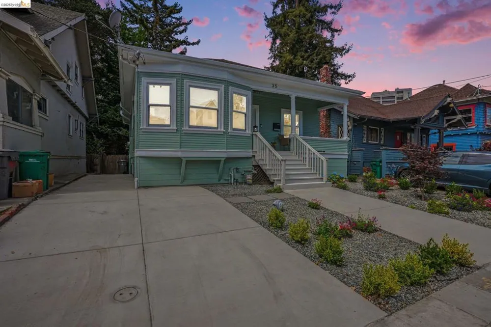 35 Randwick Ave Oakland, CA 94611