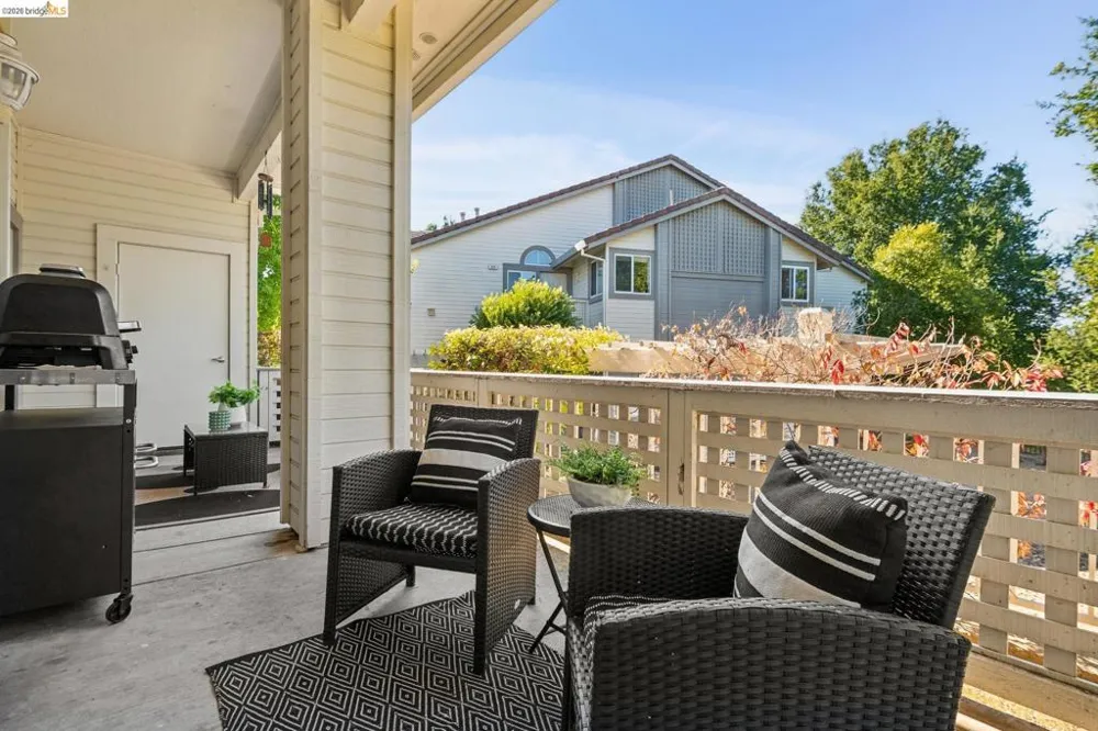 255 Florence Ct Hercules, CA 94547