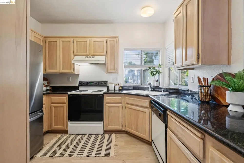 255 Florence Ct Hercules, CA 94547
