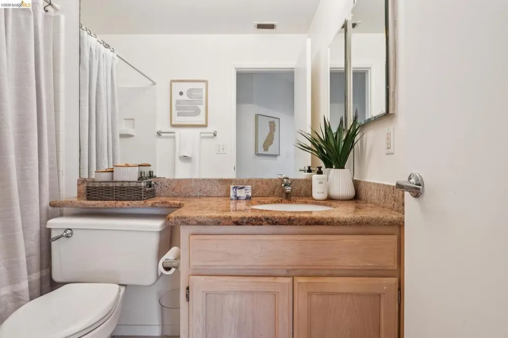 255 Florence Ct Hercules, CA 94547
