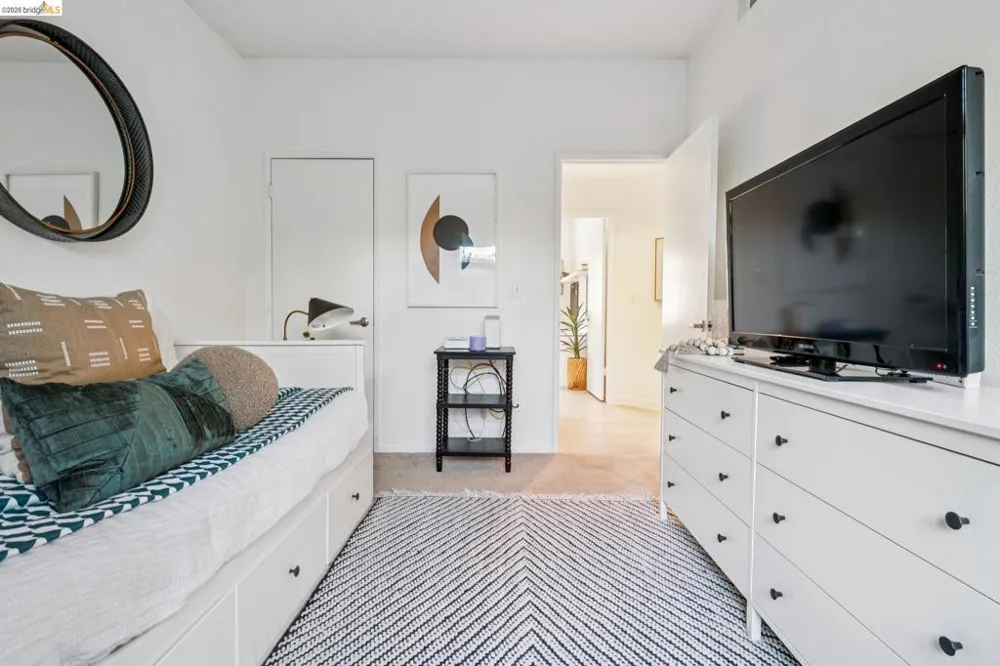255 Florence Ct Hercules, CA 94547