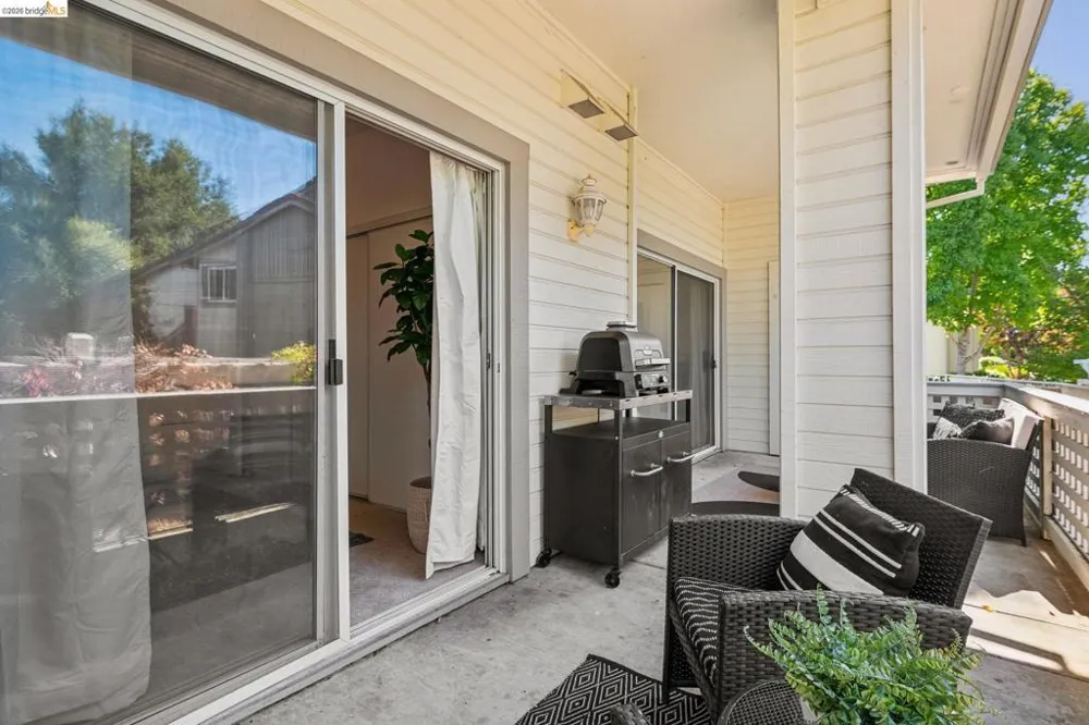 255 Florence Ct Hercules, CA 94547