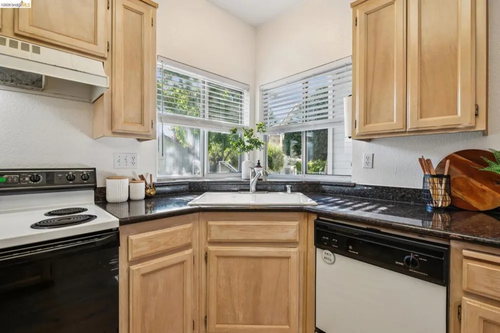 255 Florence Ct Hercules, CA 94547
