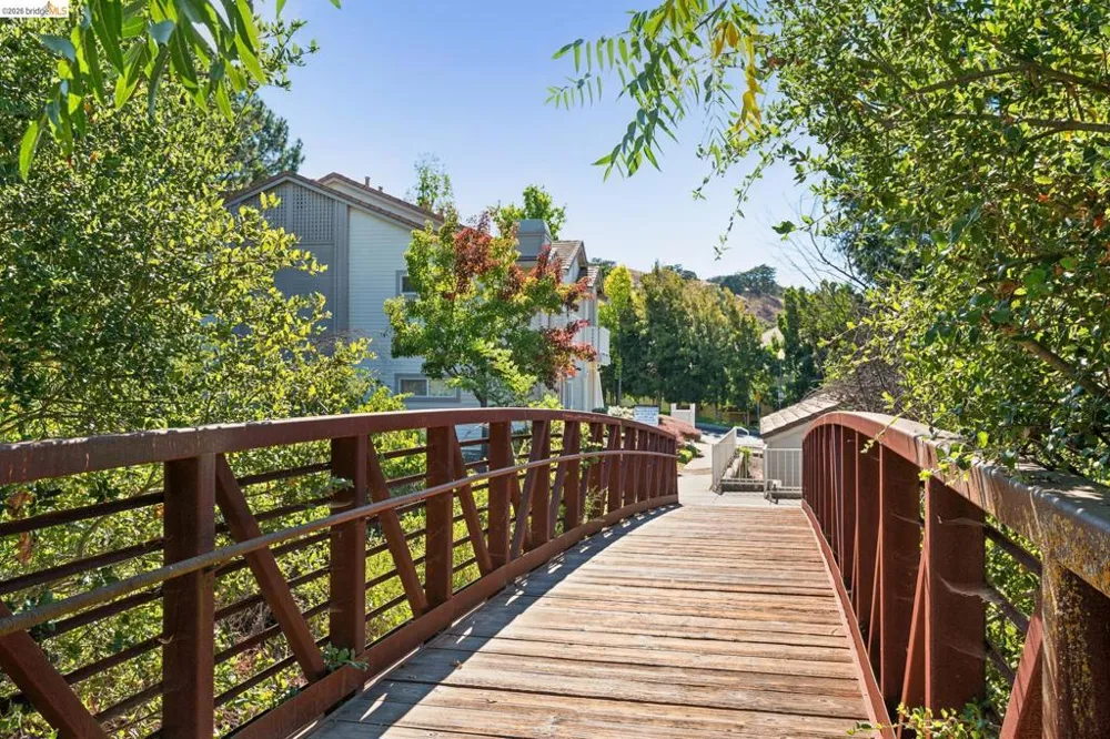 255 Florence Ct Hercules, CA 94547