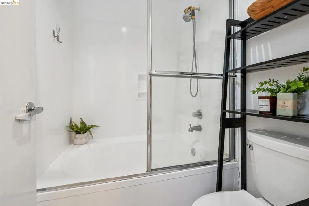 255 Florence Ct Hercules, CA 94547
