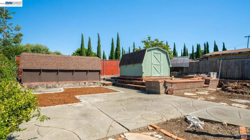167 El Bonito Benicia, CA 94510