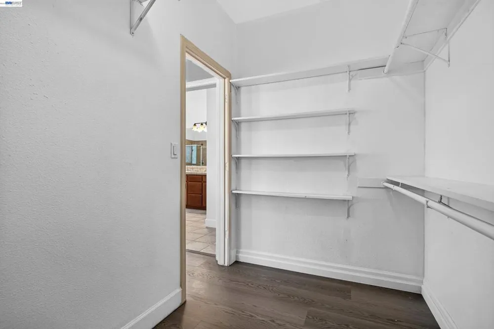 866 Bridgeway Cir El Sobrante, CA 94803