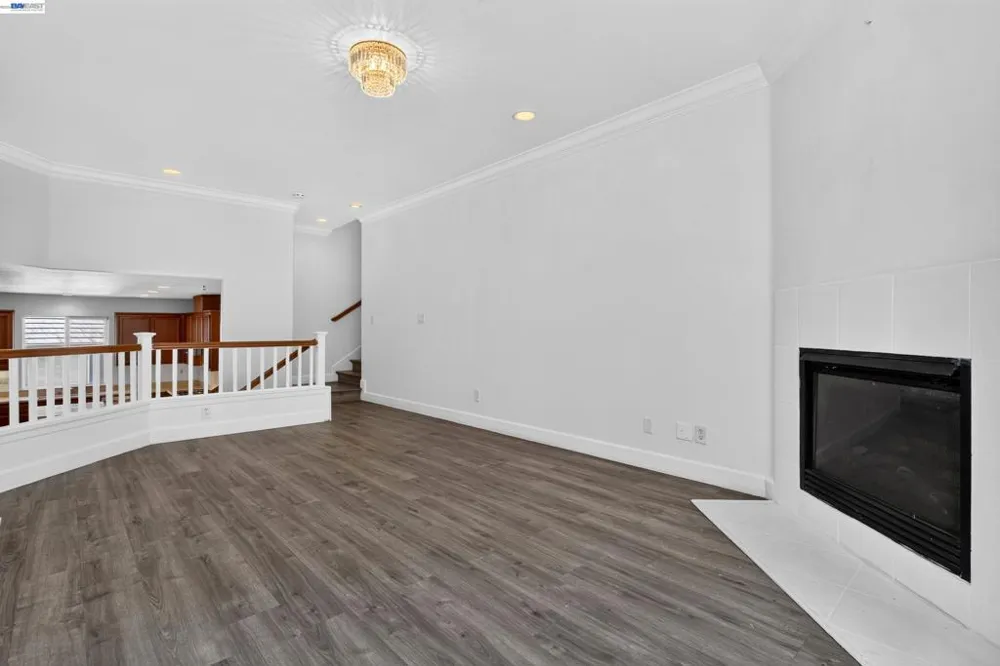 866 Bridgeway Cir El Sobrante, CA 94803