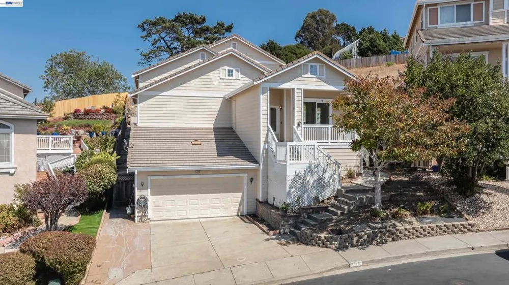 866 Bridgeway Cir El Sobrante, CA 94803