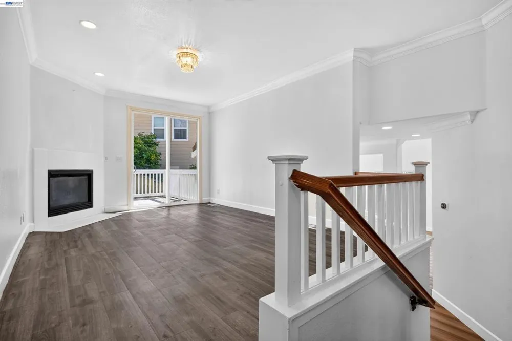 866 Bridgeway Cir El Sobrante, CA 94803