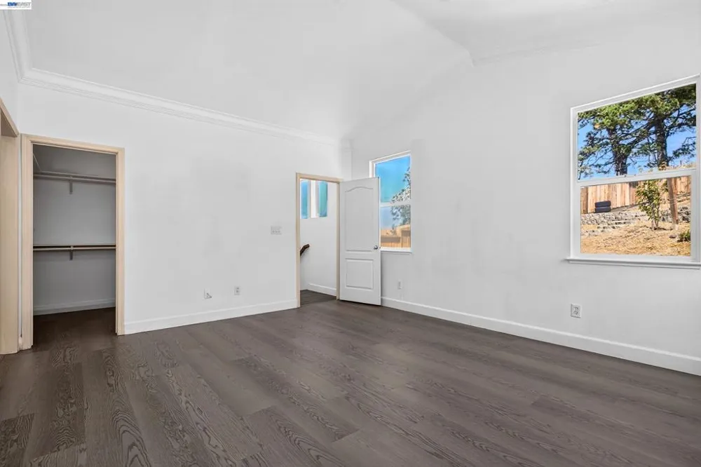 866 Bridgeway Cir El Sobrante, CA 94803