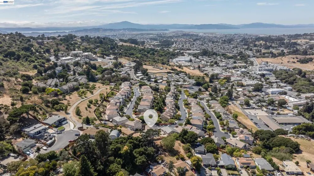 866 Bridgeway Cir El Sobrante, CA 94803