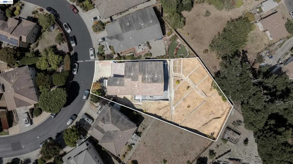 866 Bridgeway Cir El Sobrante, CA 94803