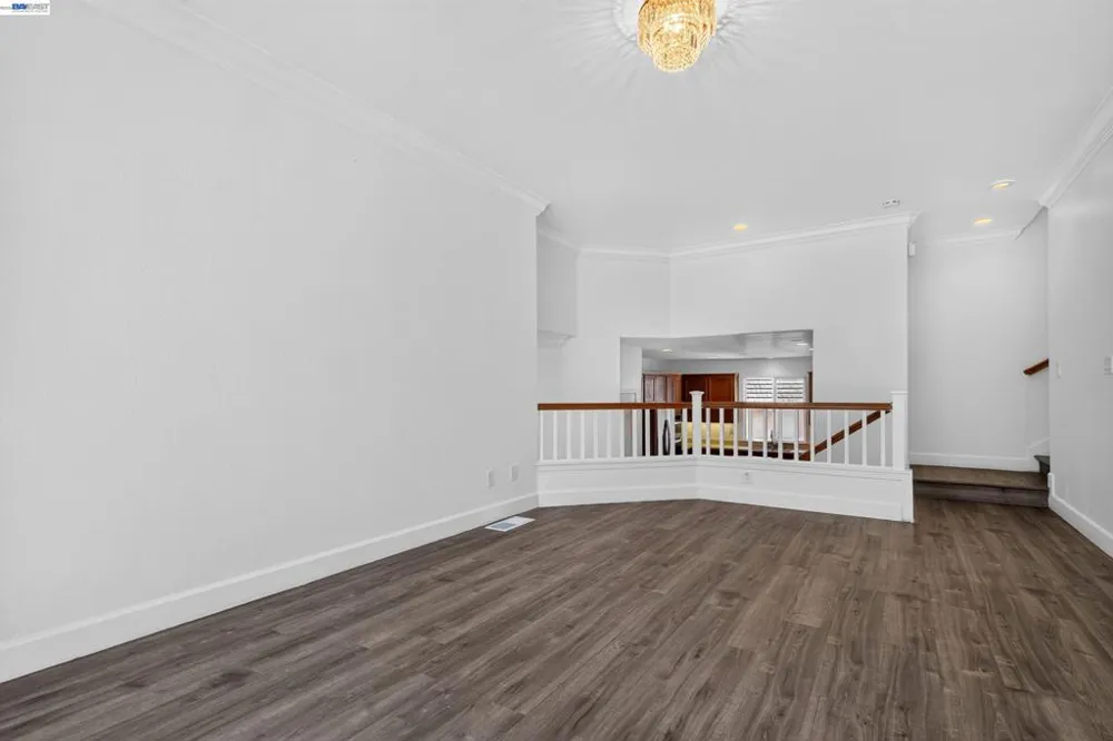 866 Bridgeway Cir El Sobrante, CA 94803