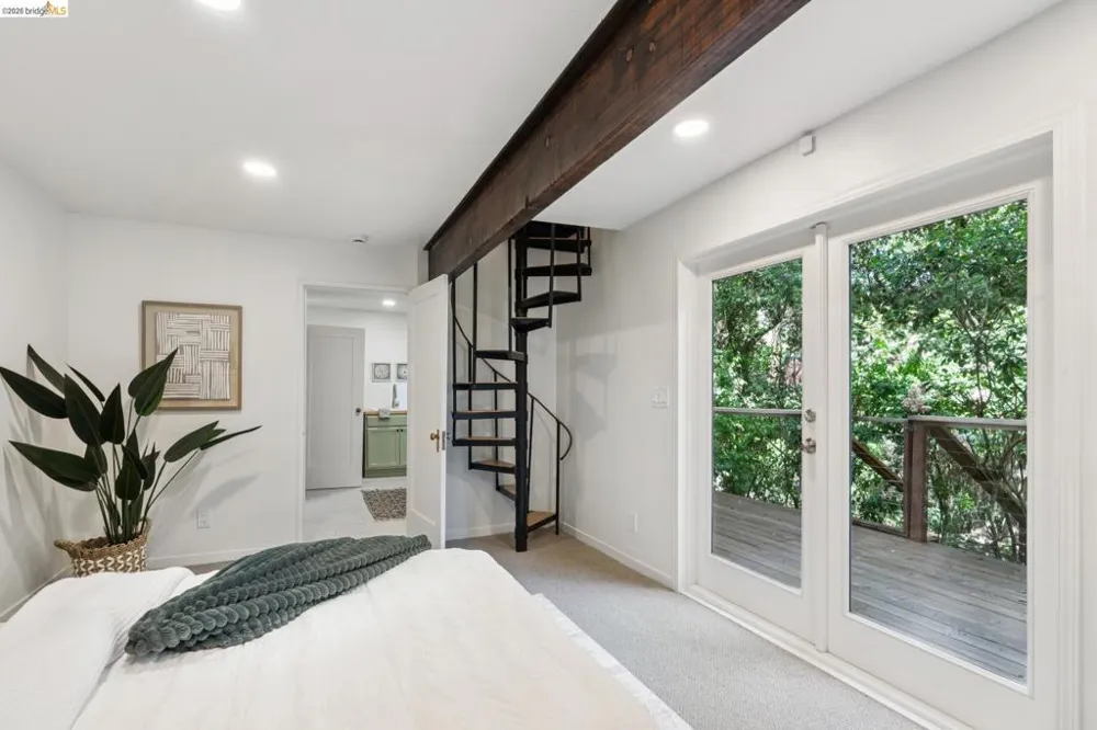 451 Taurus Ave Oakland, CA 94611