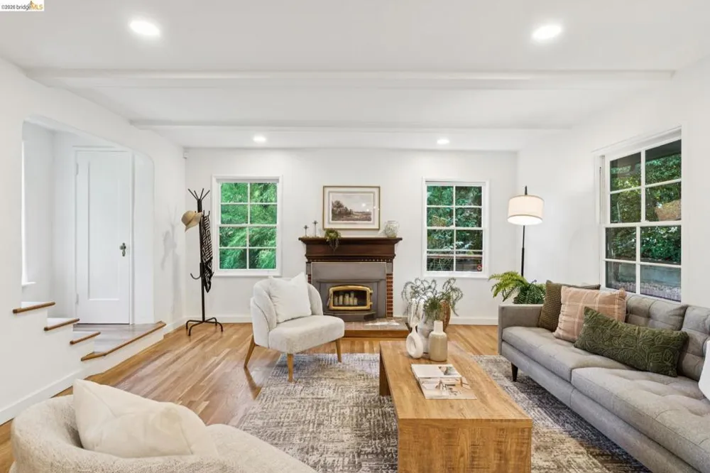 451 Taurus Ave Oakland, CA 94611