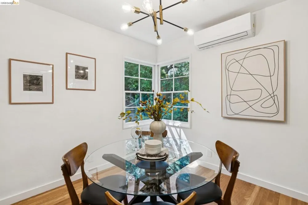 451 Taurus Ave Oakland, CA 94611