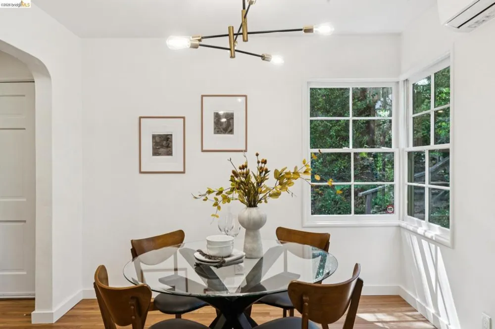 451 Taurus Ave Oakland, CA 94611