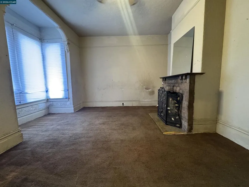 3513 Adeline St Oakland, CA 94608