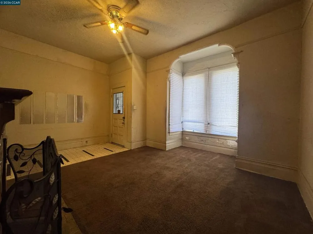 3513 Adeline St Oakland, CA 94608