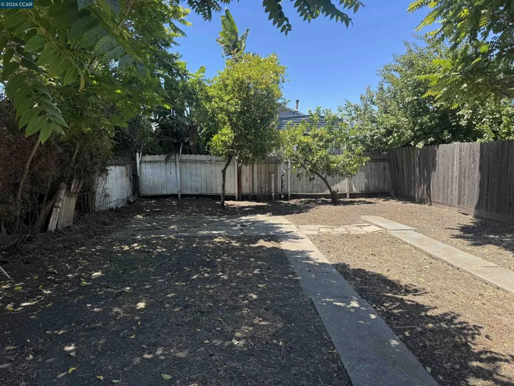 3513 Adeline St Oakland, CA 94608