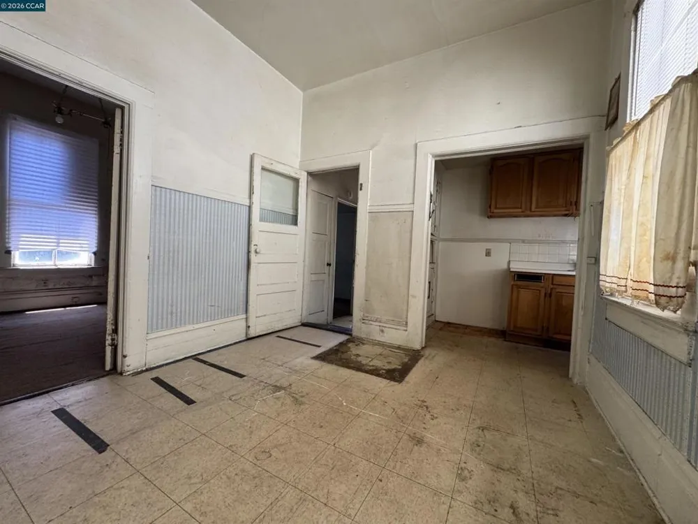 3513 Adeline St Oakland, CA 94608