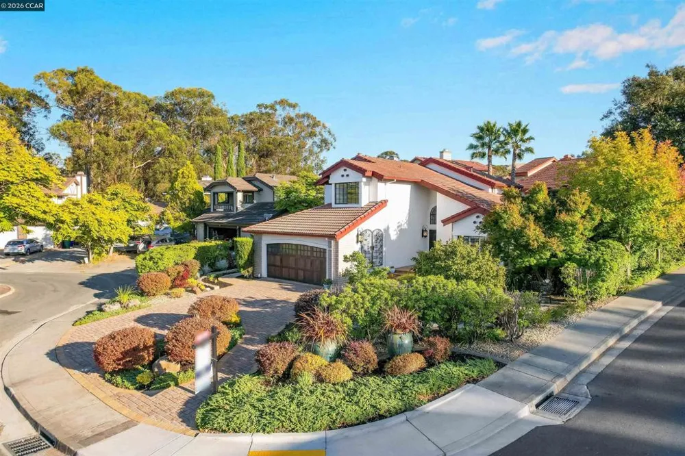 100 Opal Ct Hercules, CA 94547